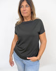 Maglia Scollo a Barchetta Manica Corta