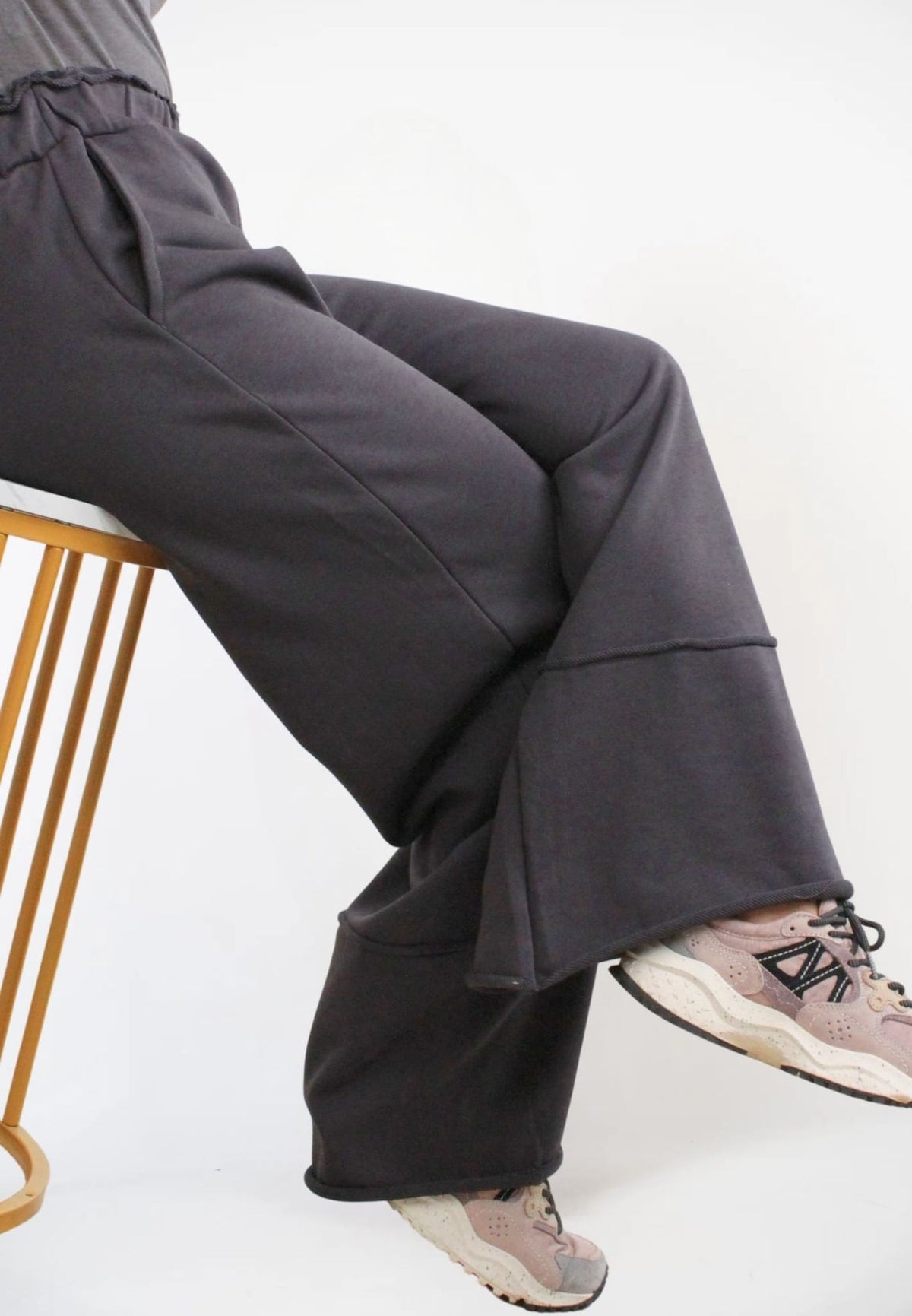 Pantalone Tuta Taglio Vivo